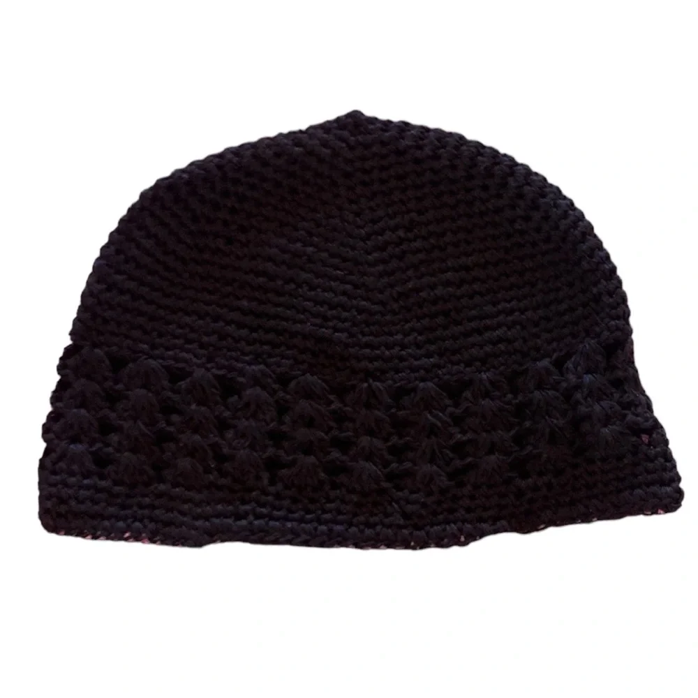 - Vintage Girls Junior Black Knit Hat Beanie Embellishment Excellent Condition!